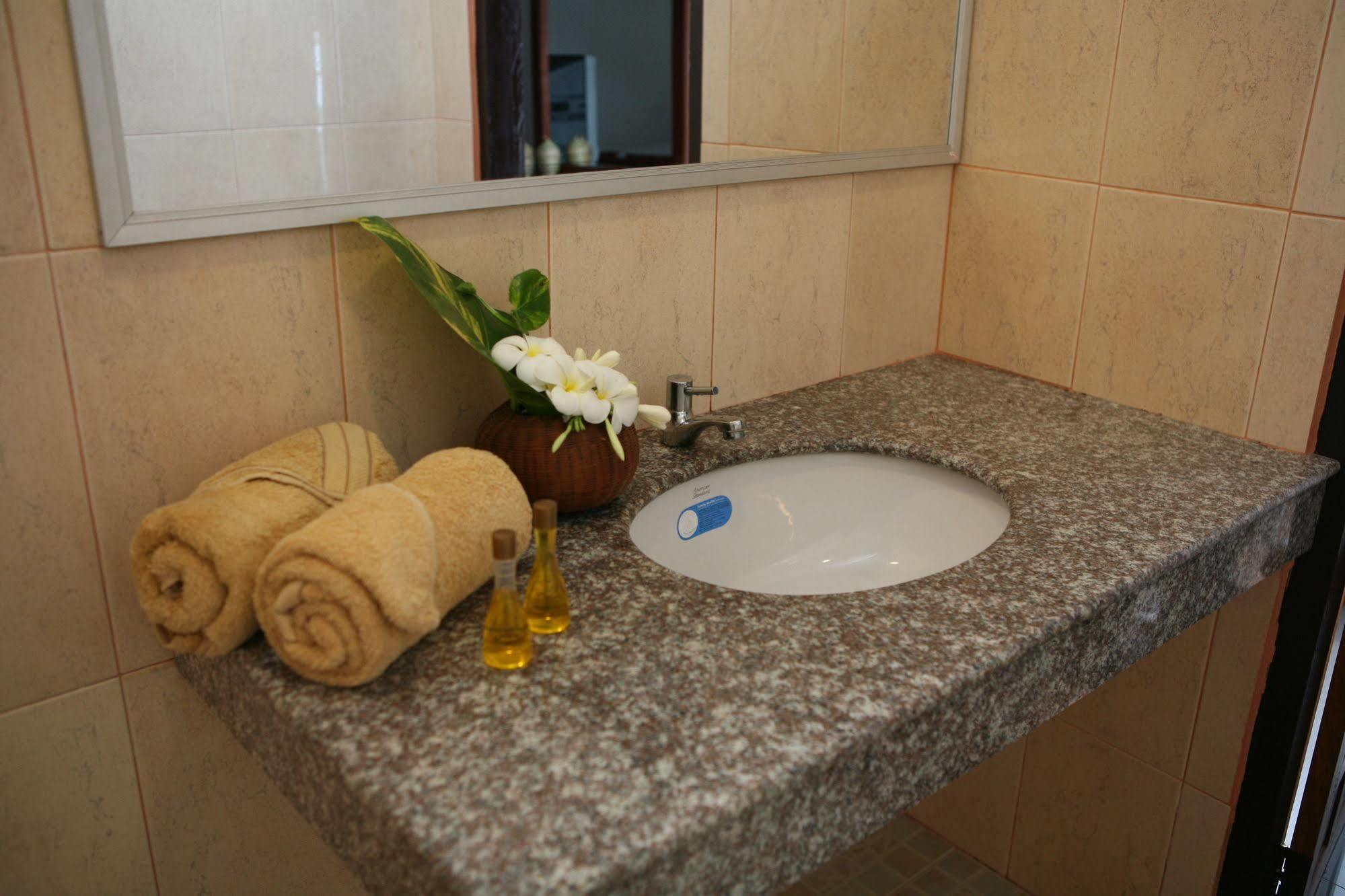 Alisa Guesthouse Paksze Kültér fotó