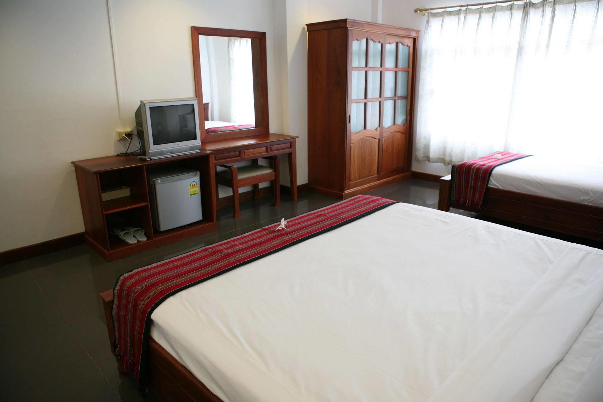Alisa Guesthouse Paksze Kültér fotó